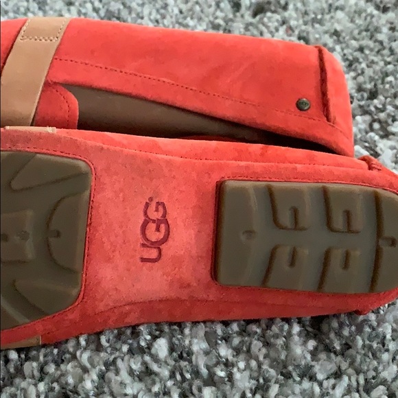 Uggs - Picture 2 of 6
